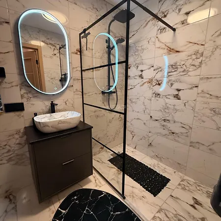 Appartement Novia & Free Parking & Self Check In *