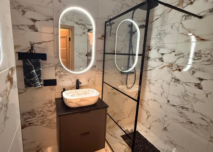 Dzīvoklis Novia & Free Parking & Self Check In Riga